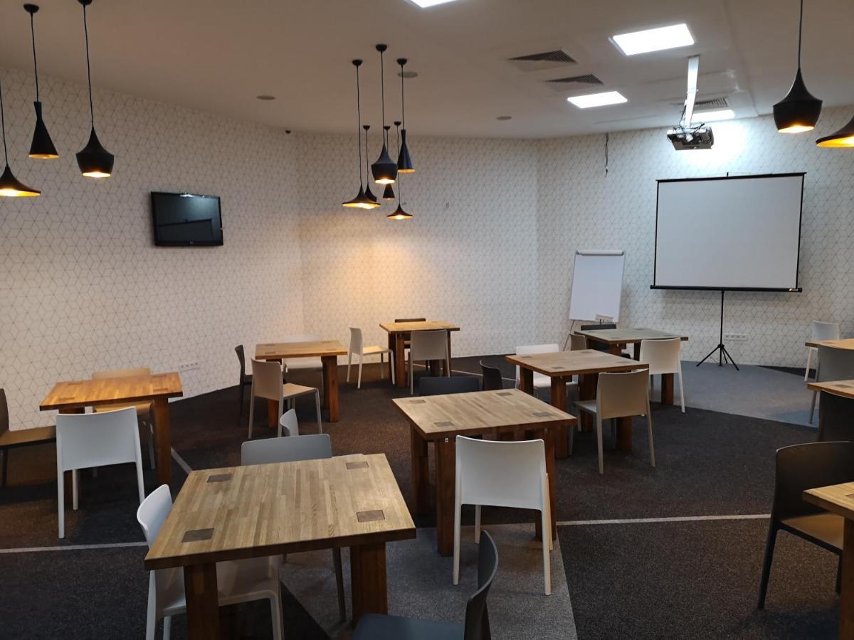 Fordan Hotel Печ Екстериор снимка