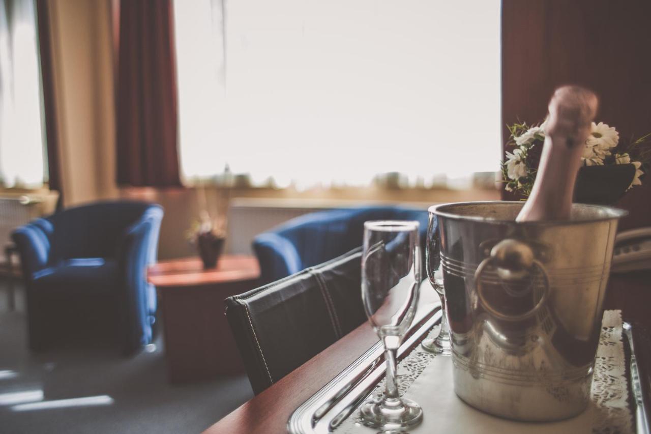 Fordan Hotel Печ Екстериор снимка