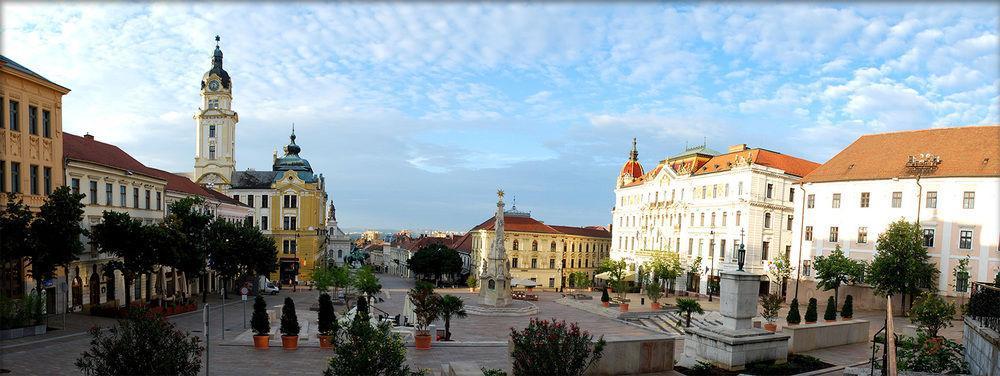 Fordan Hotel Печ Екстериор снимка