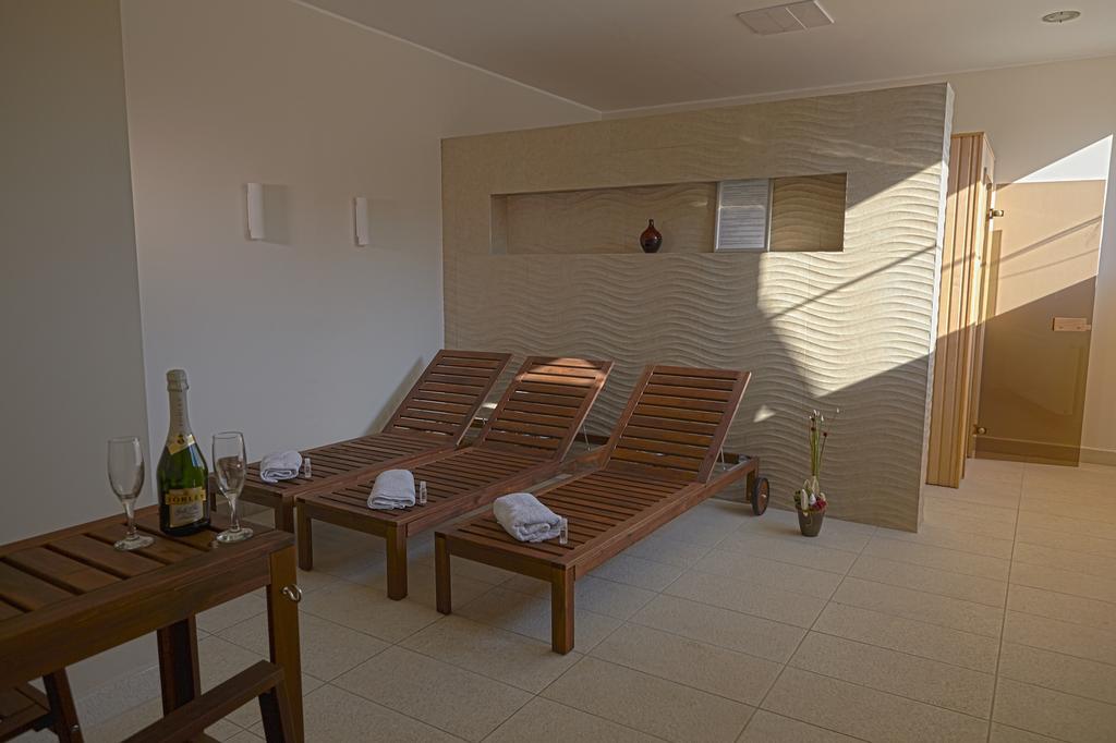 Fordan Hotel Печ Екстериор снимка